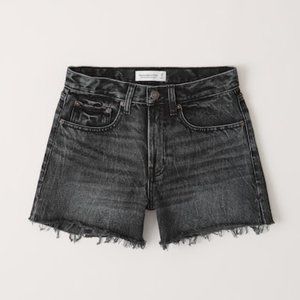 Abercrombie Mid Rise Boyfriend Shorts size 26/2